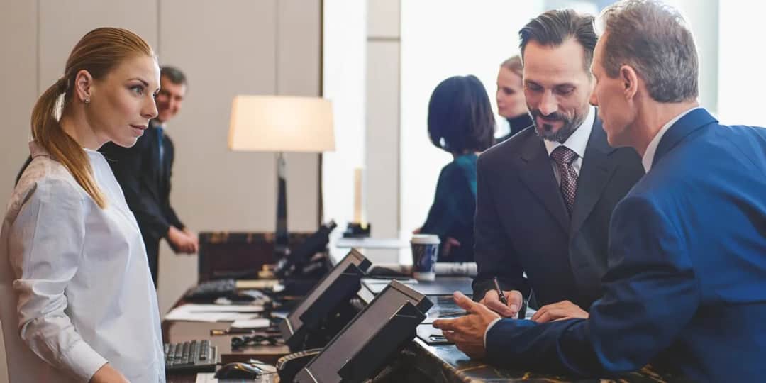 Czy w hotelu trzeba pokazać dowód? Sprawdź, co musisz wiedzieć