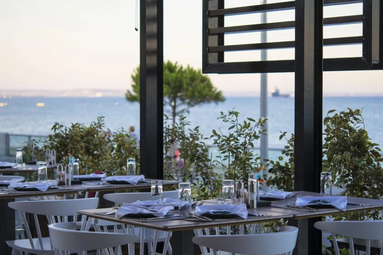 Larnaka gdzie zjeść: najlepsze lokalne restauracje i dania cypryjskie