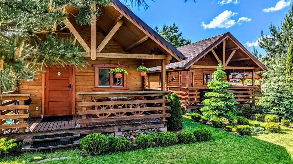 Najlepsze domki nad jeziorem w Borach Tucholskich na wymarzone wakacje