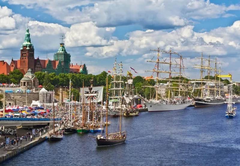 Czy Szczecin leży nad morzem? Odkryj bliskość do Bałtyku