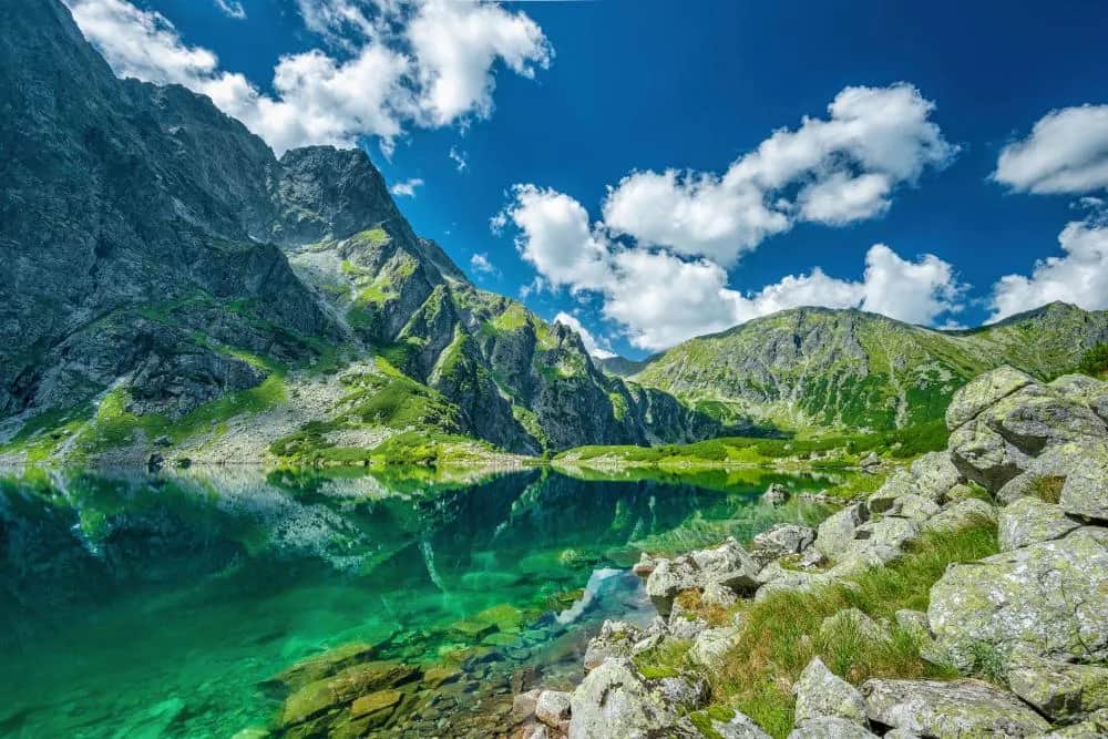 Morskie Oko atrakcje, które zaskoczą każdego turystę w Tatrach